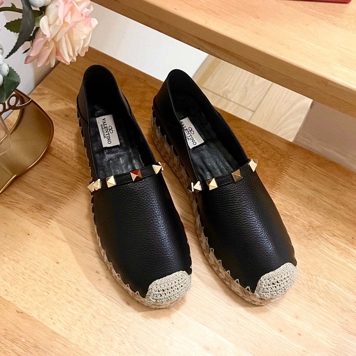 FLAT ESPADRILLE IN BLACK CALFSKIN 2 CM WITH STUDS