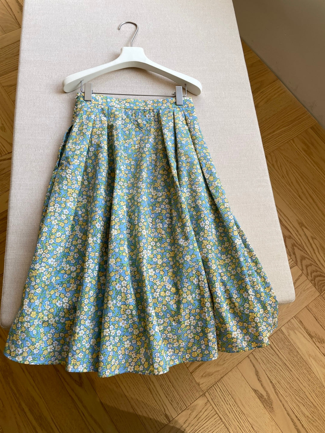 PRADA 26S FLORAL PRINT MIDI SKIRT 1047