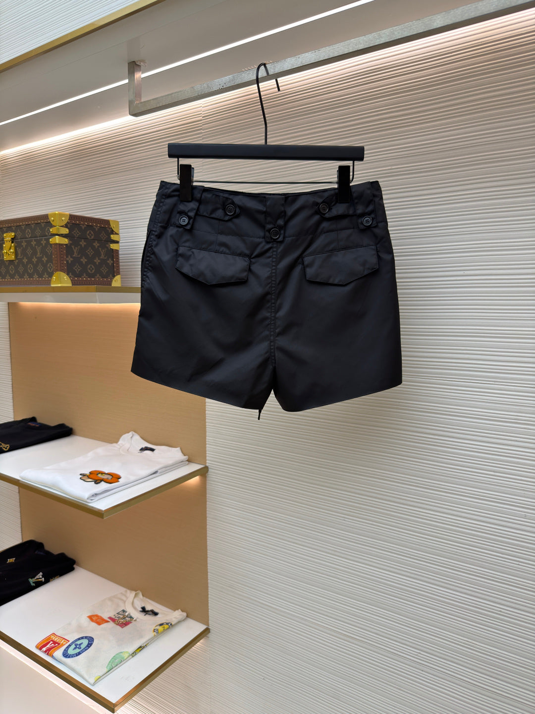 PRADA 26S NYLON SHORTS STYLE 964