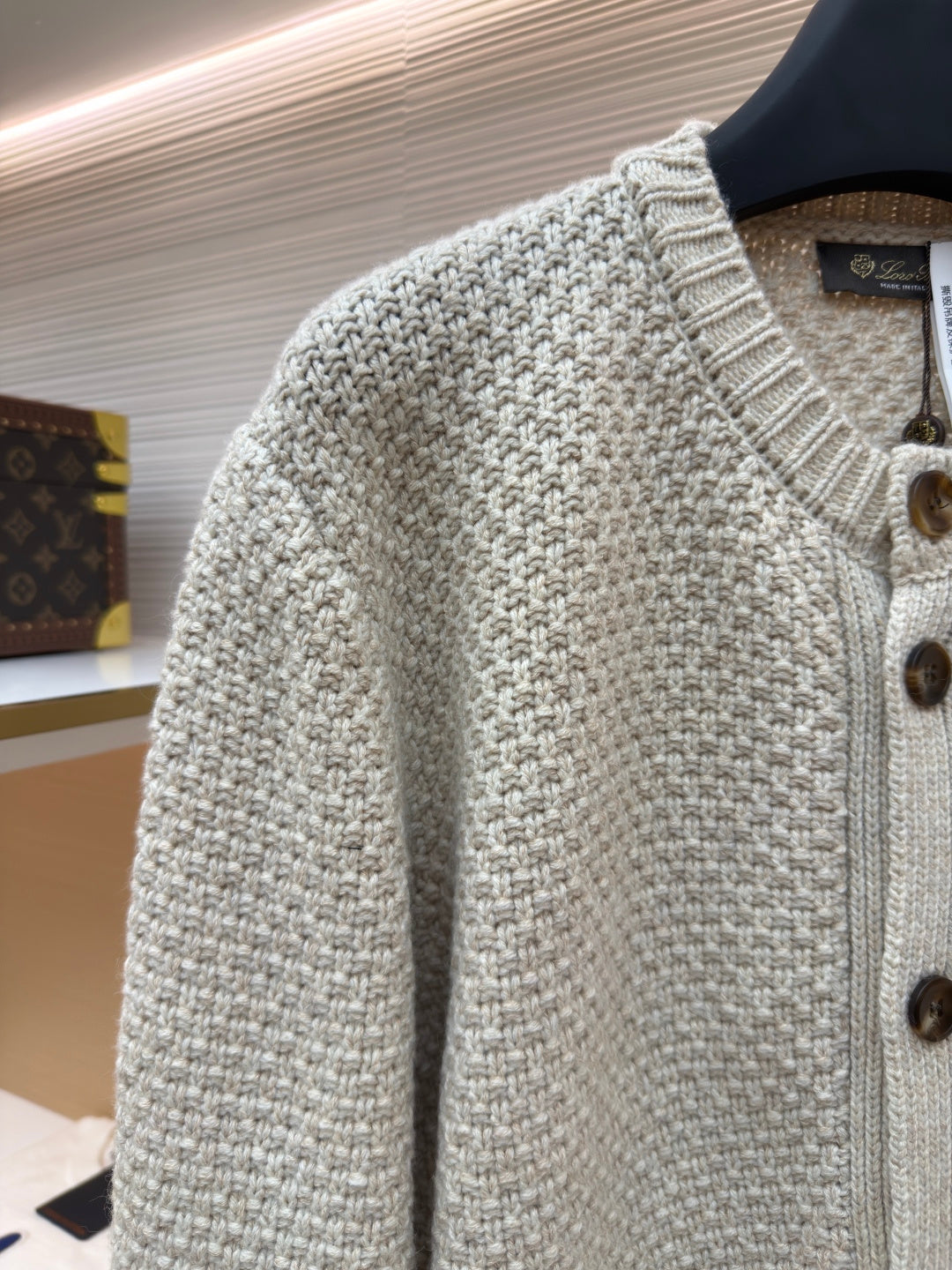 LORO PIANA 26S BUTTON-UP KNIT CARDIGAN 935