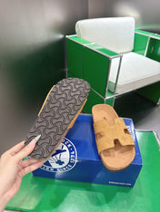 LV 26S SLIDES IN LIGHT CAMEL YELLOW SUEDE
