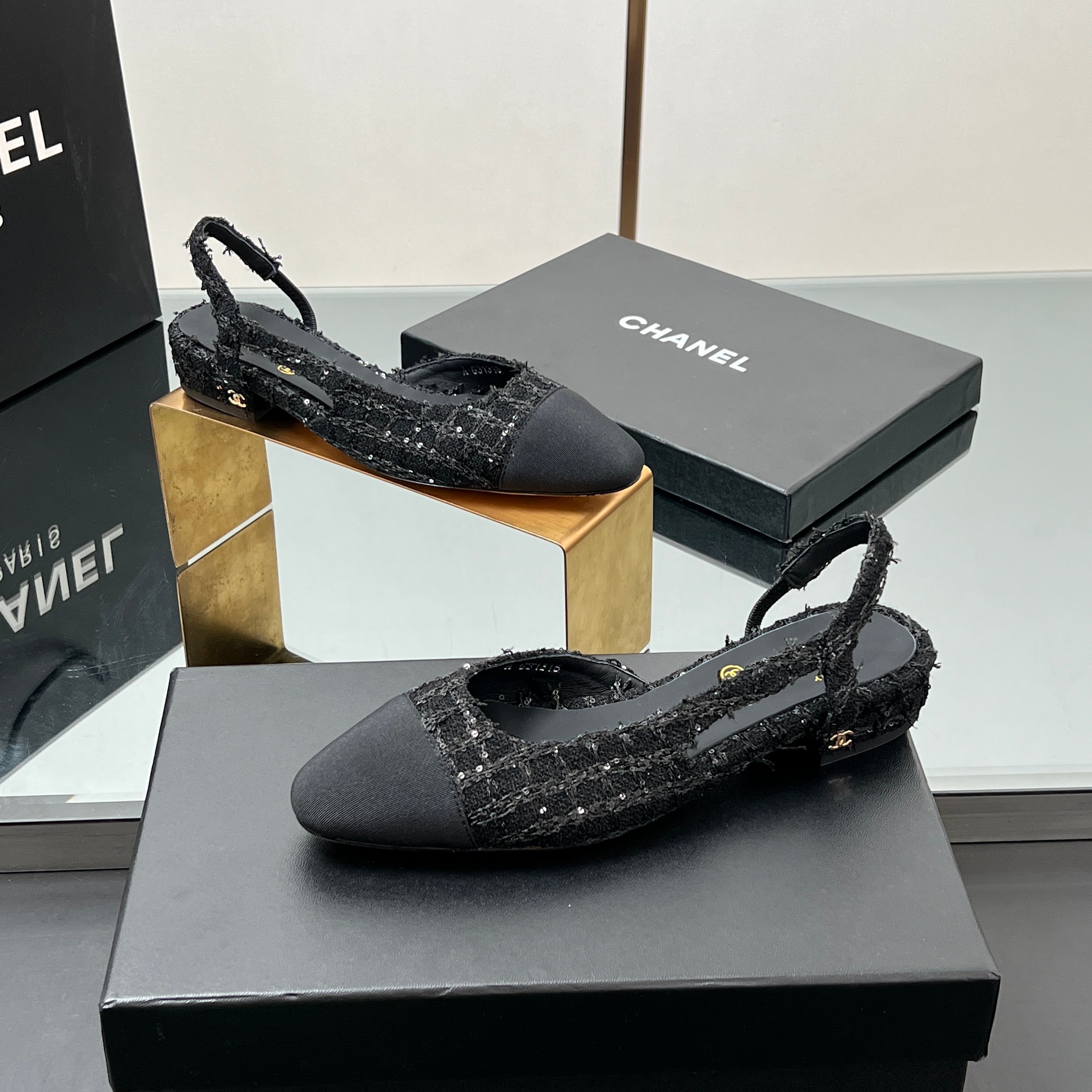 CC SLINGBACK 25S IN BLACK FABRIC AND TWEED SEQUINED