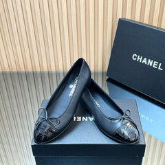 CHANEL 25S BALLET FLATS 20MM IN BLACK CALFSKIN GLOSSY TOE WITH BOW