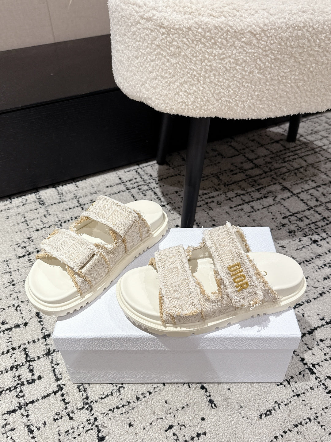 DIOR SANDALS 25S IN CREAM WHITE TWEED AND CALFSKIN WITH GOLD HARDWARE