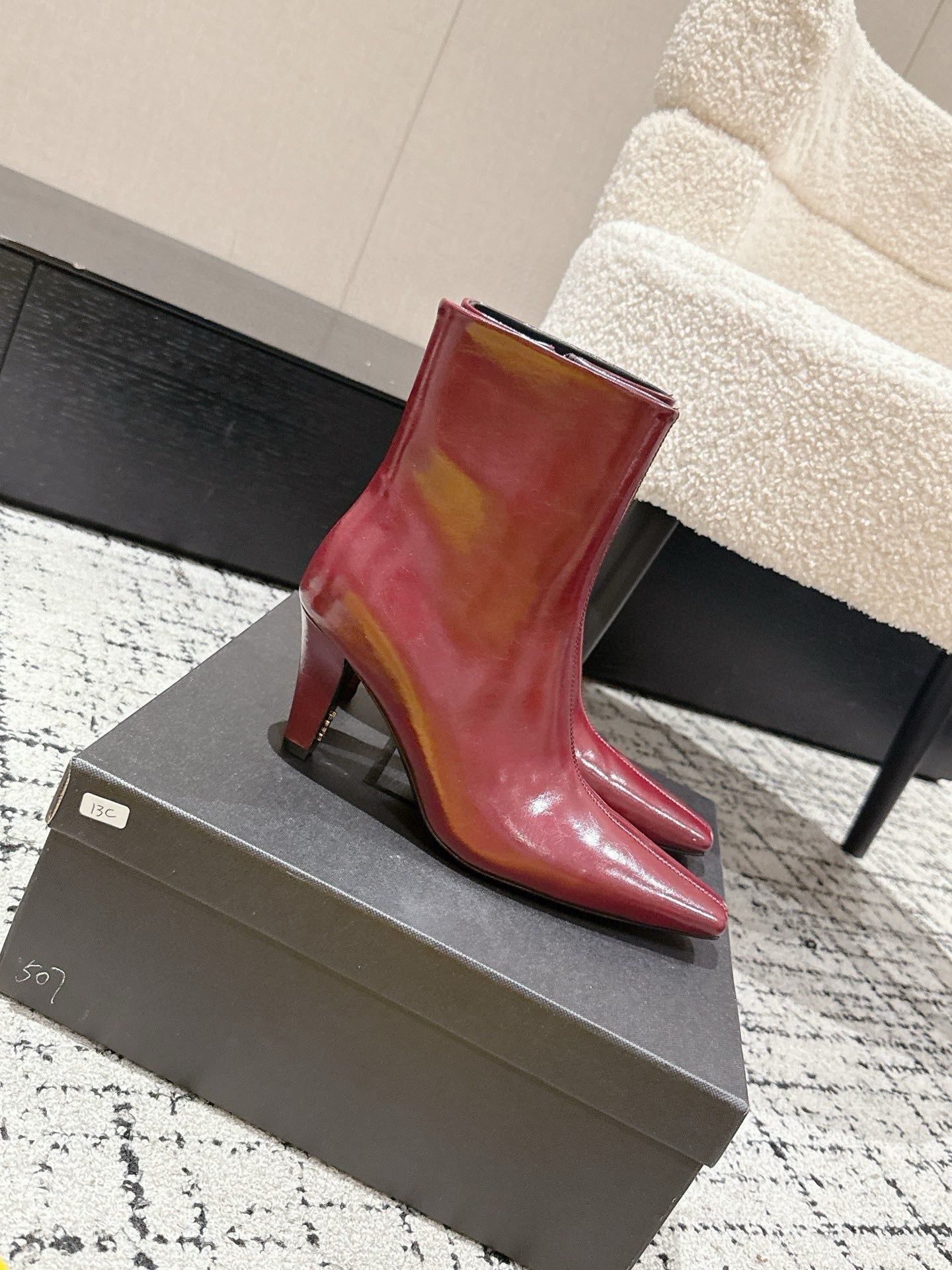 YSL 25S HEELED ANKLE BOOTS 70 MM IN WINE RED SHINY LAMBSKIN
