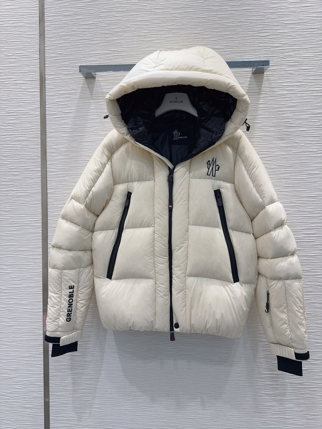 MONCLER JACKET STYLE 332