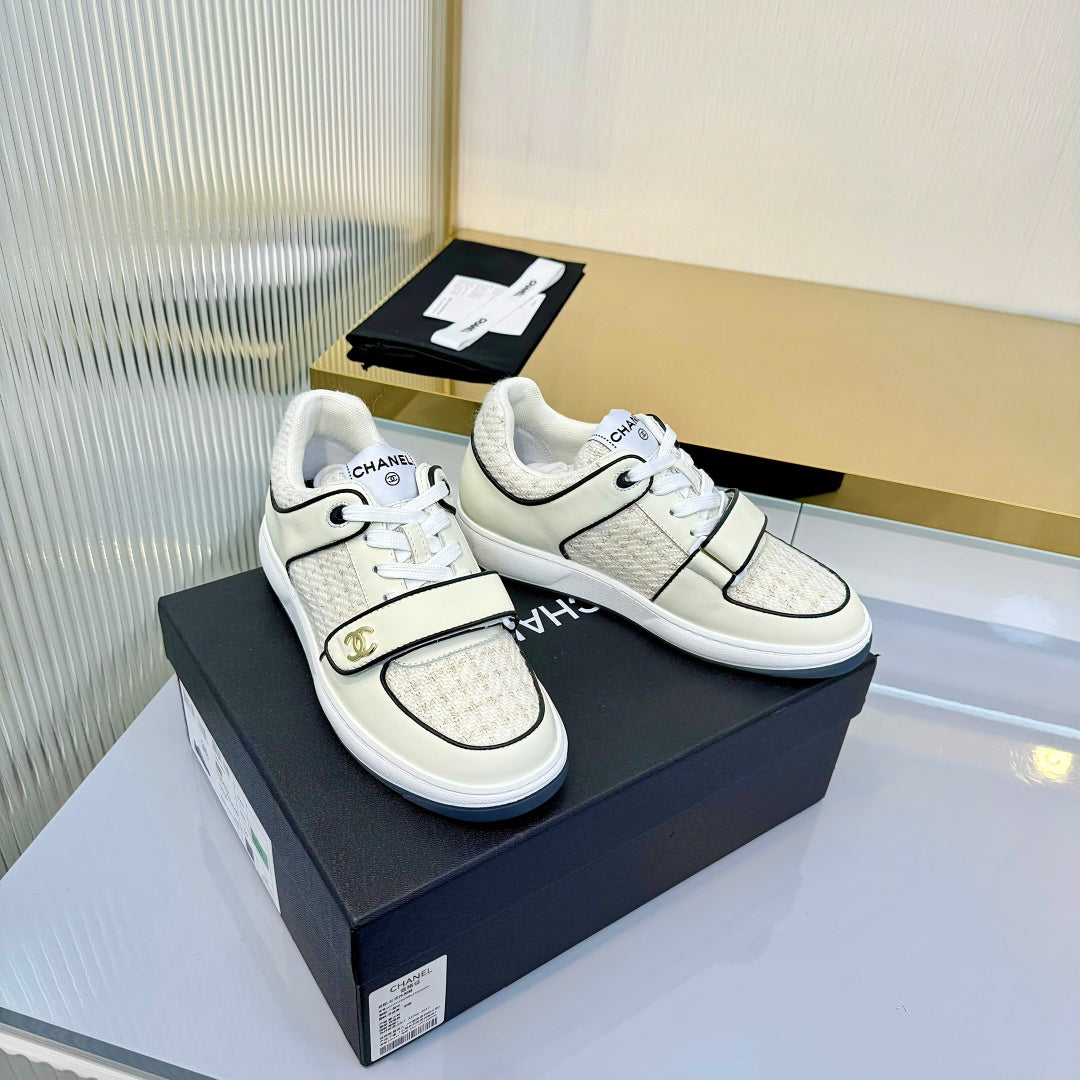 CHANEL 26S SNEAKERS IN WHITE TWEED AND CALFSKIN