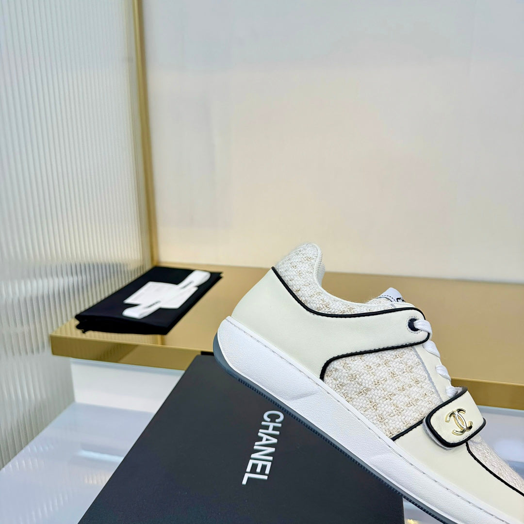CHANEL 26S SNEAKERS IN WHITE TWEED AND CALFSKIN