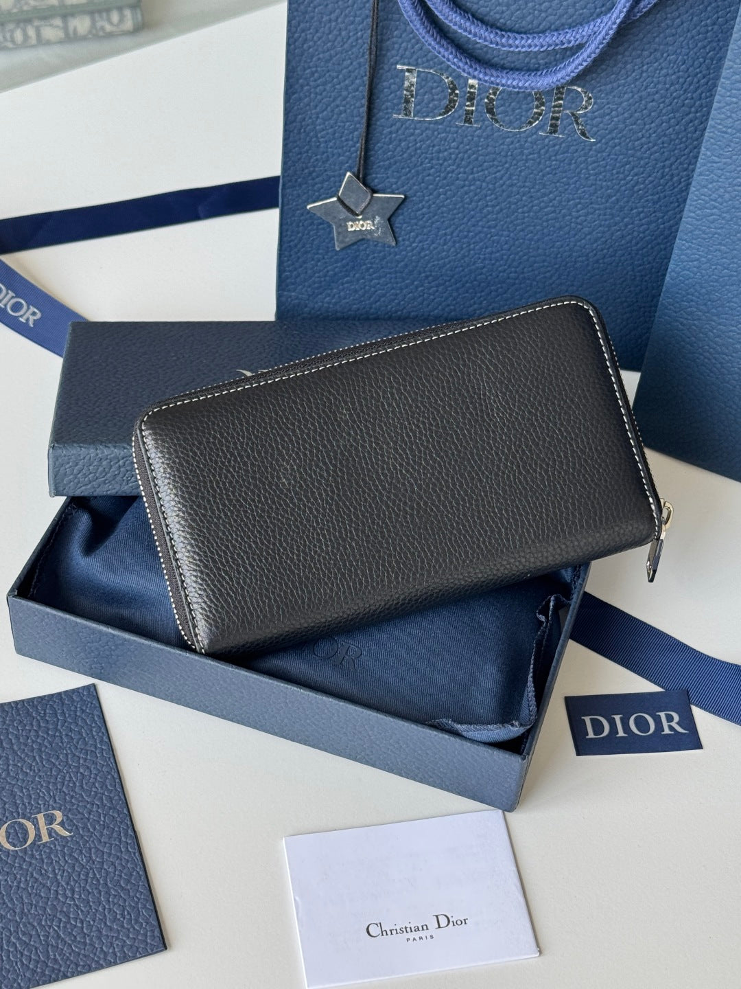 DIOR 25S SADDLE LONG ZIPPED WALLET 19 IN BLACK GRAINED CALFSKIN MARQUETRY