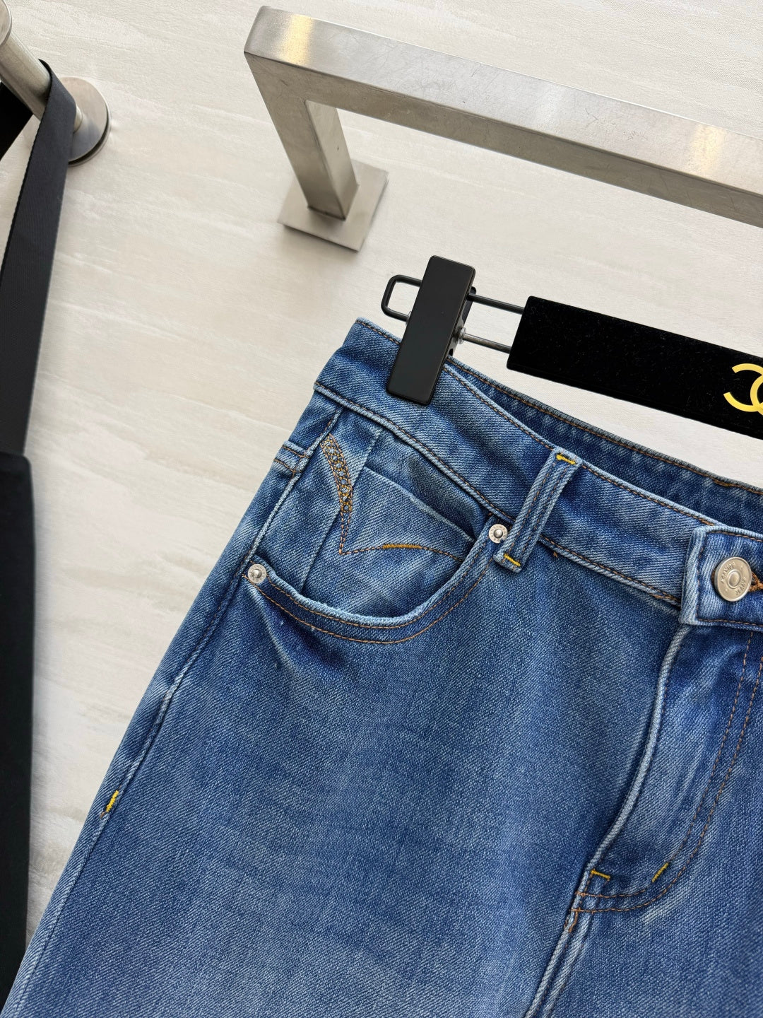 YSL 26S FLARED JEANS 432