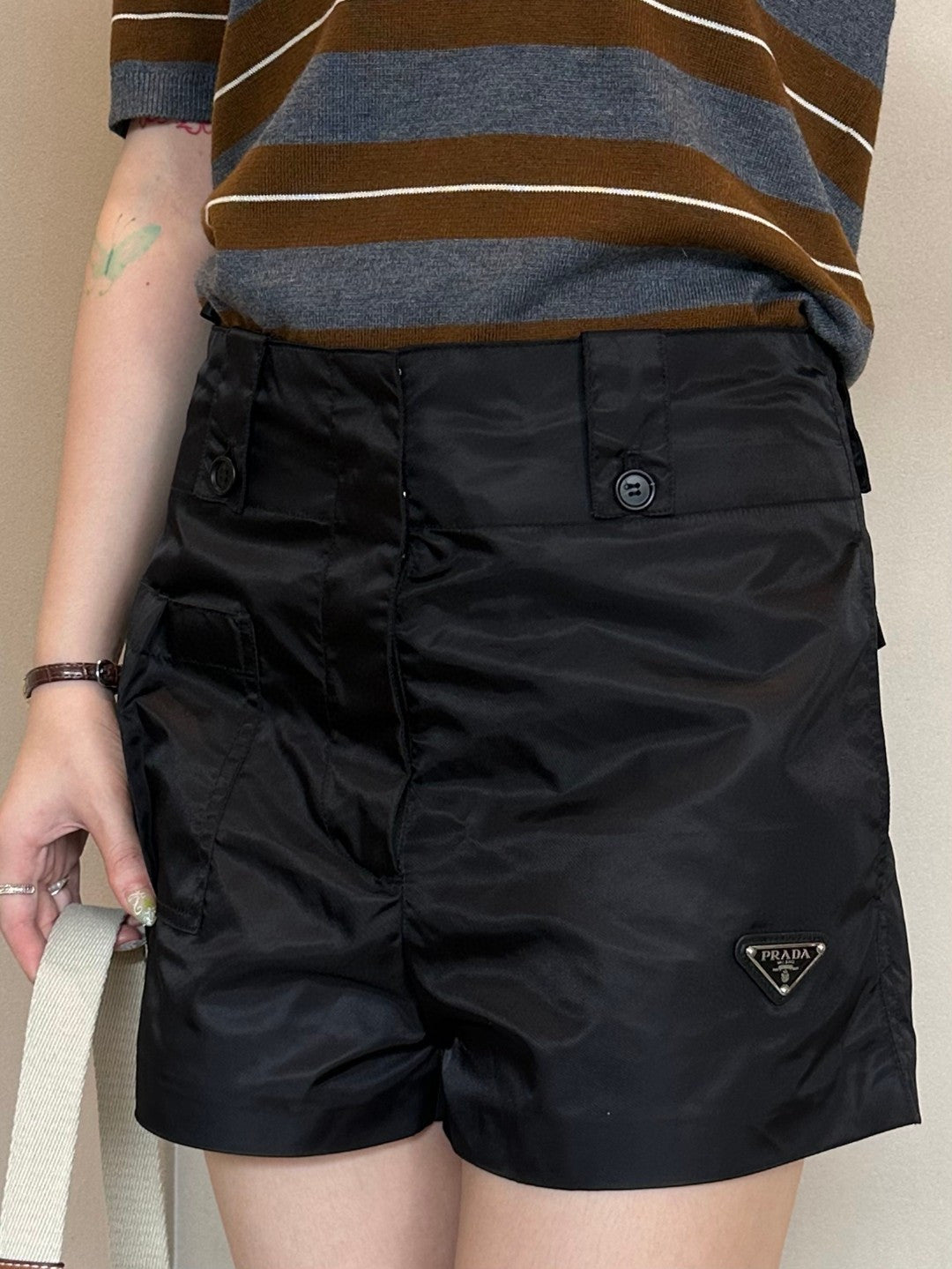 PRADA 26S NYLON SHORTS STYLE 964