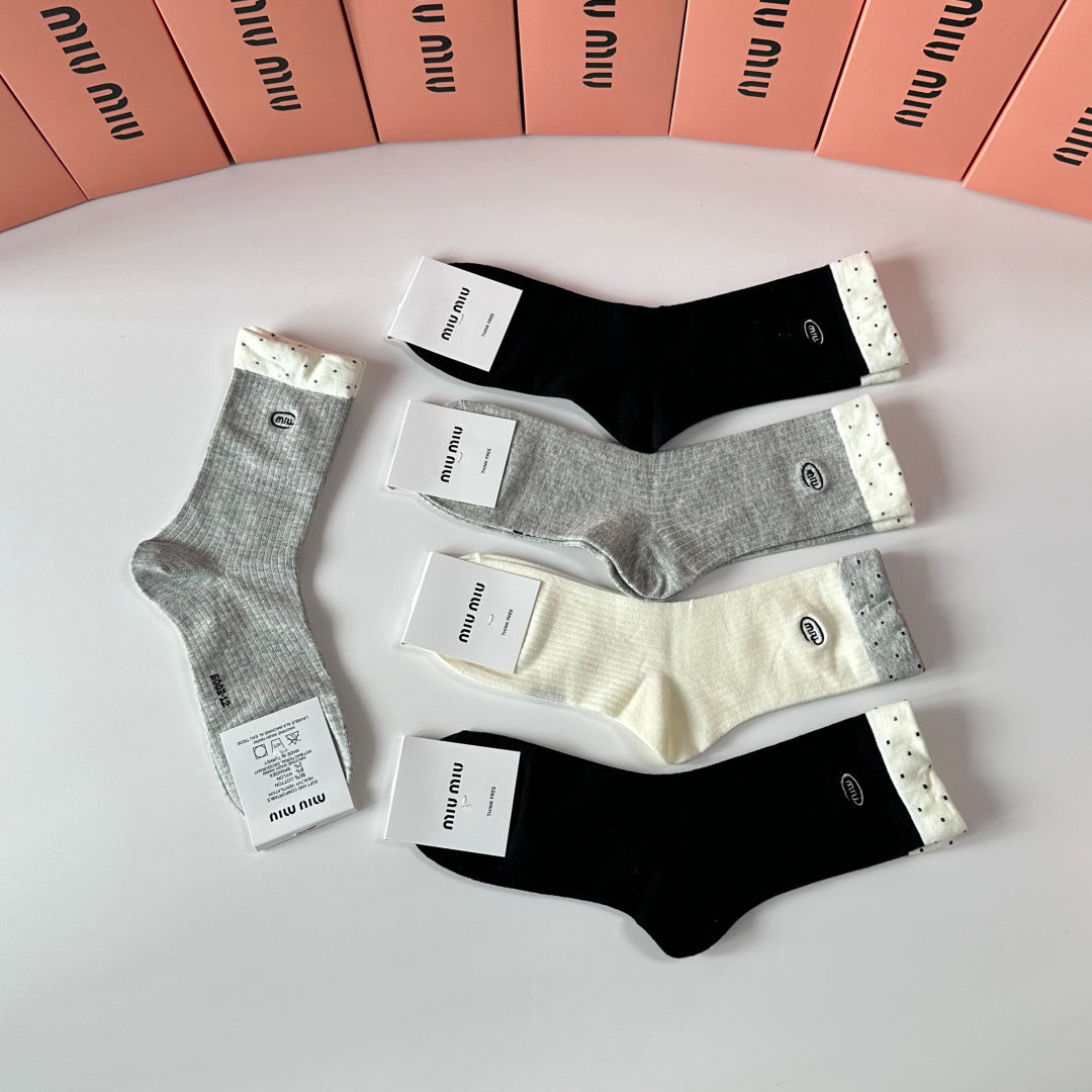 CELINE 26S CREW SOCKS 335523 (1 BOX)
