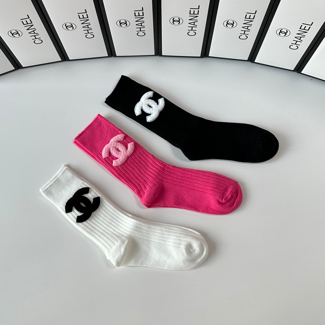 CHANEL 26S CREW SOCKS 373803 (1 BOX)