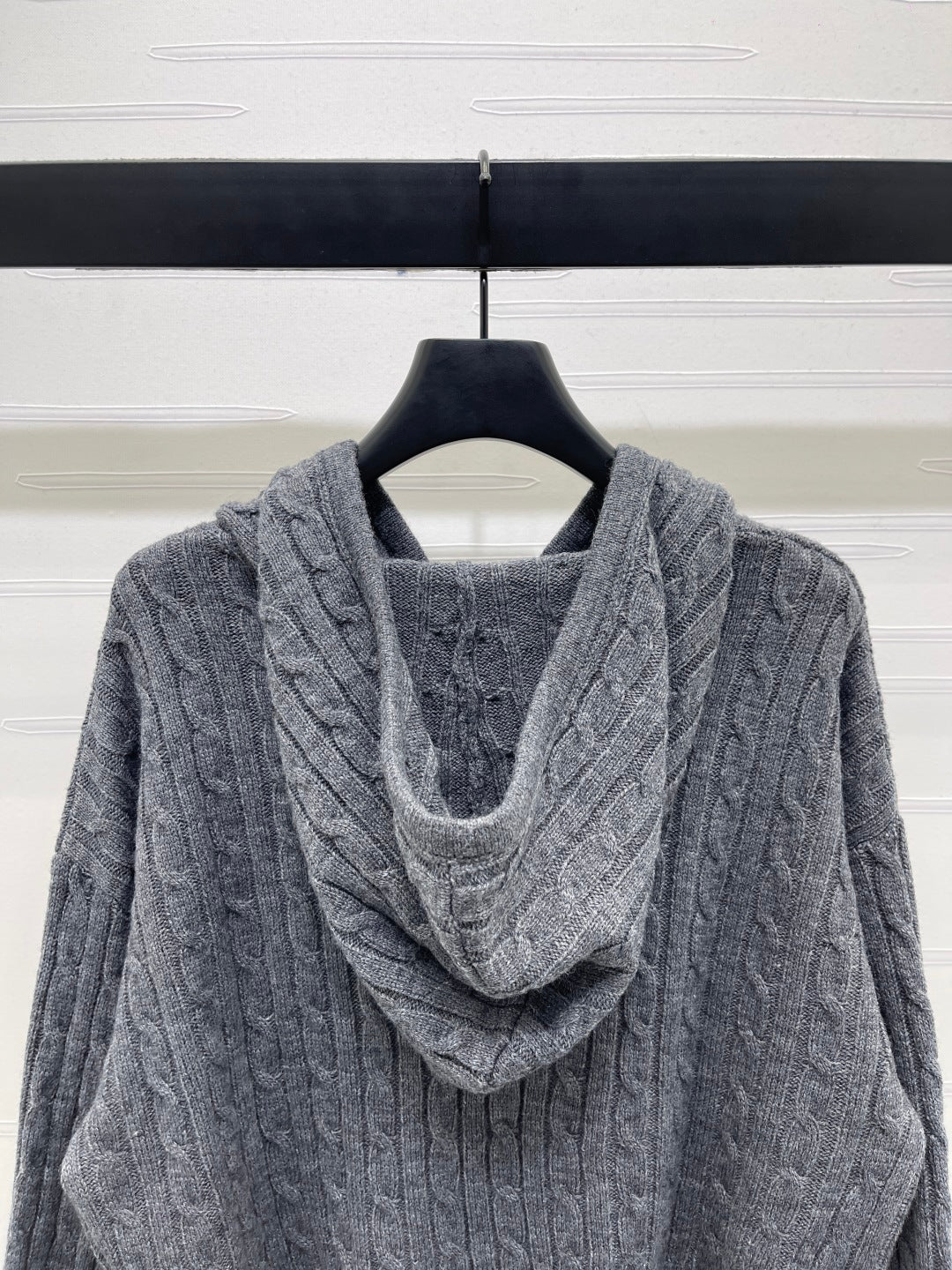 MIUMIU CARDIGAN STYLE 492