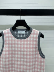 THOM 26S SLEEVELESS SWEATER STYLE 126