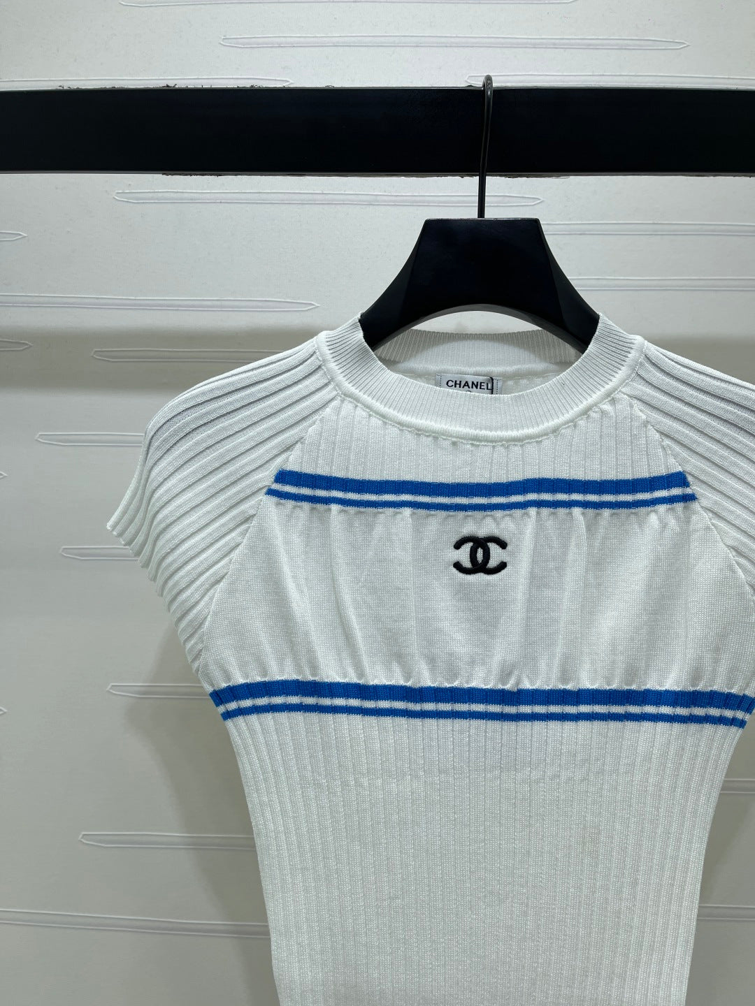 CHANEL 26S SHORT-SLEEVE KNIT TOP 1340