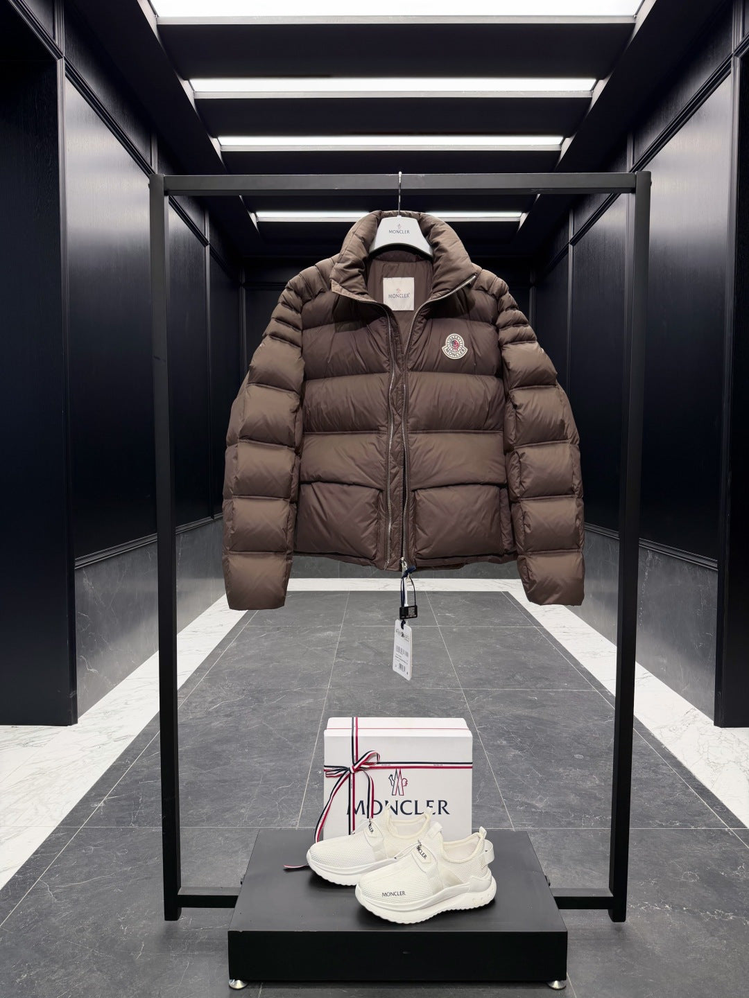 MONCLER 25S PREMIUM DOWN JACKET 493