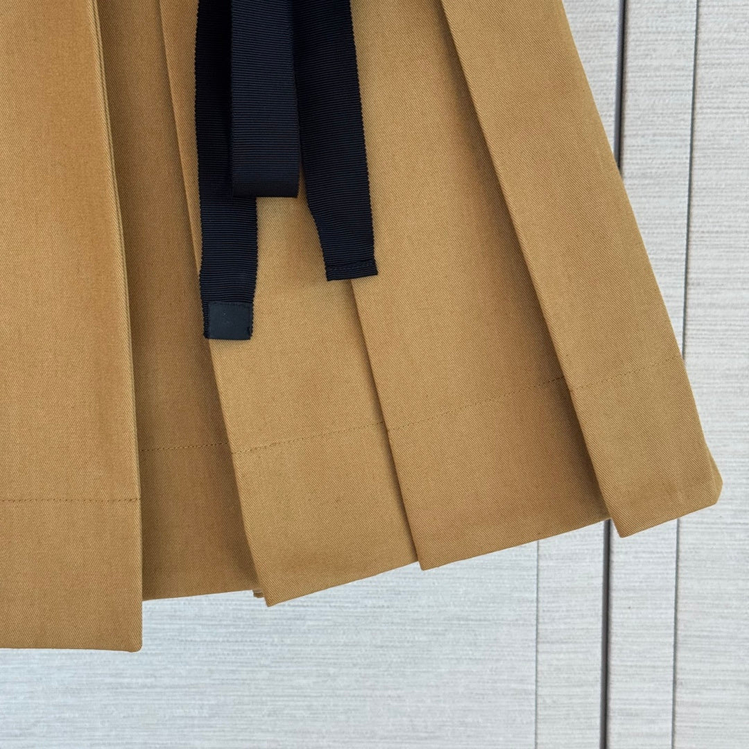 PRADA 26S PLEATED SKIRT 1056