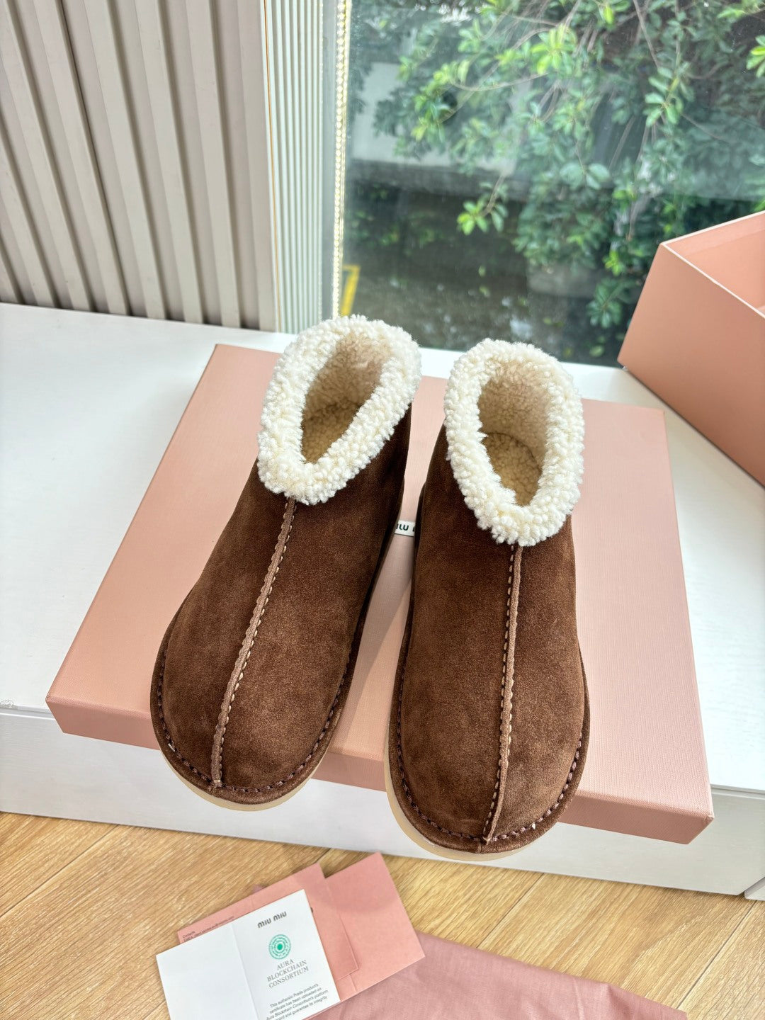 MIUMIU 26S ANKLE BOOTS IN BROWN SUEDE AND SHEARLING