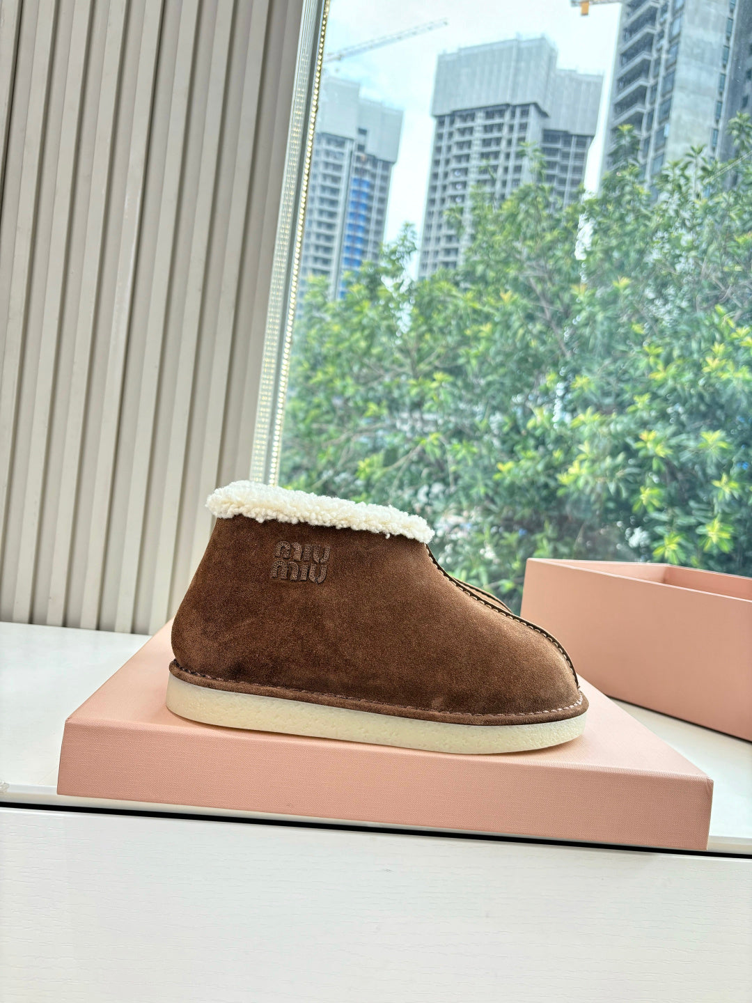 MIUMIU 26S ANKLE BOOTS IN BROWN SUEDE AND SHEARLING