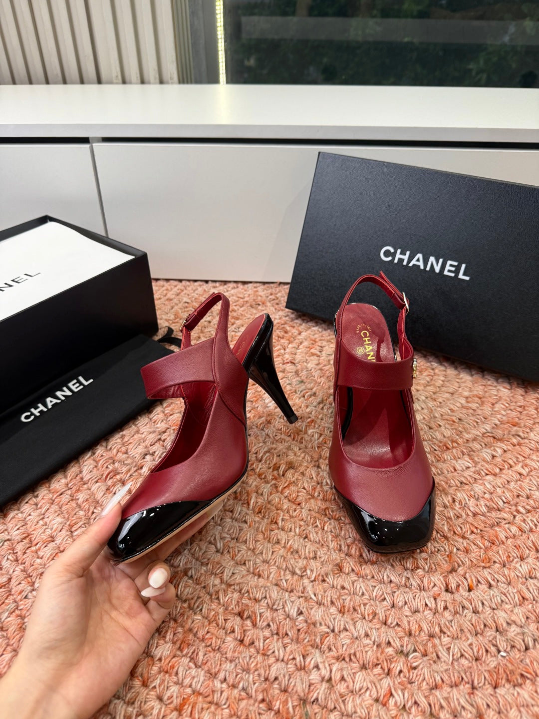CHANEL 26S SQUARE TOE HIGH HEELS SLINGBACKS IN RED LAMBSKIN WITH BLACK TOE