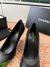 CHANEL 26S SQUARE TOE HIGH HEELS IN BLACK LAMBSKIN WITH GREEN TOE