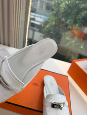 HM 26S DESTIN MULES IN WHITE CROCODILE-EFFECT LEATHER