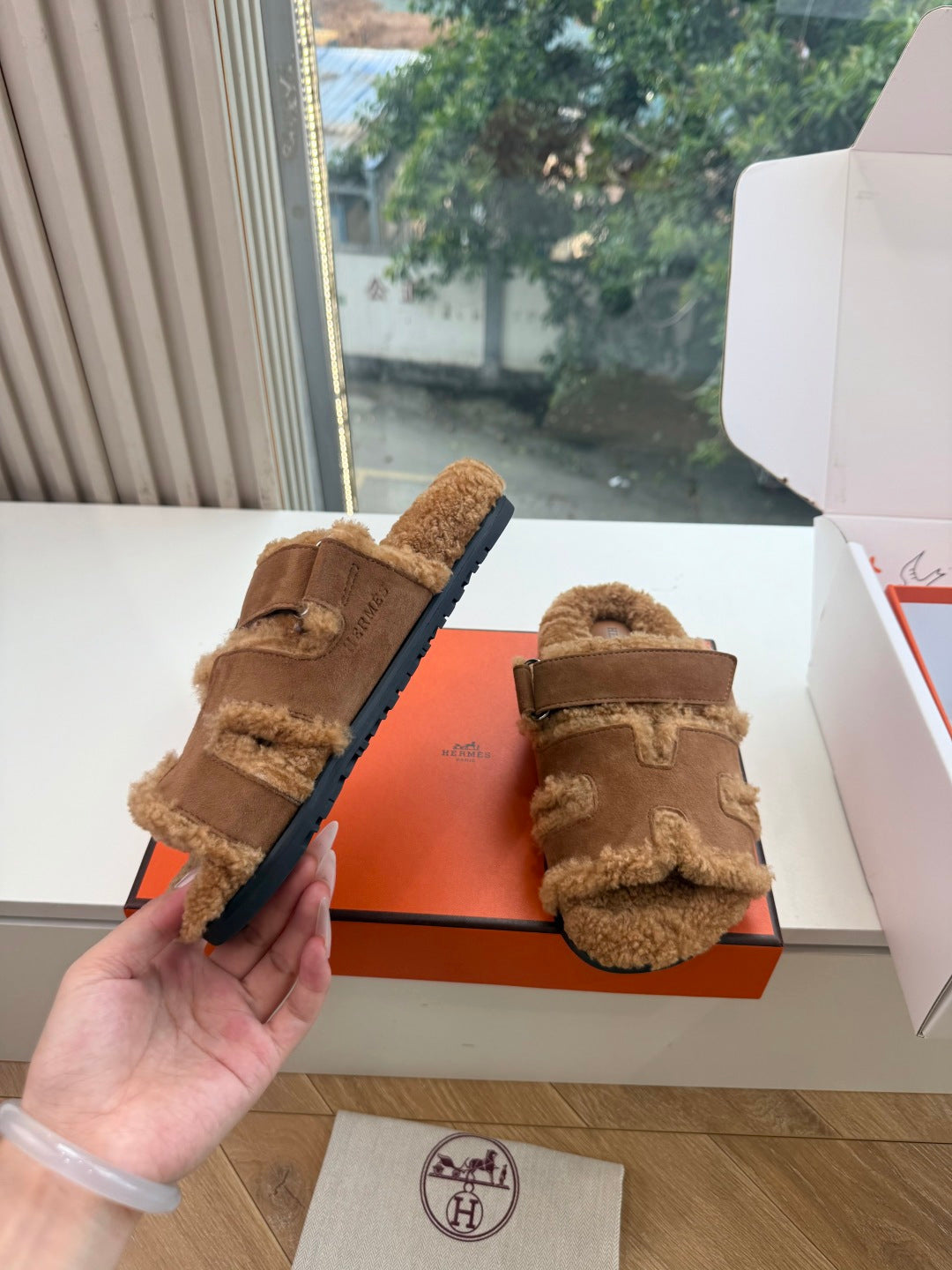 HM 26S SANDAL IN BROWN WOOL AND SUEDE