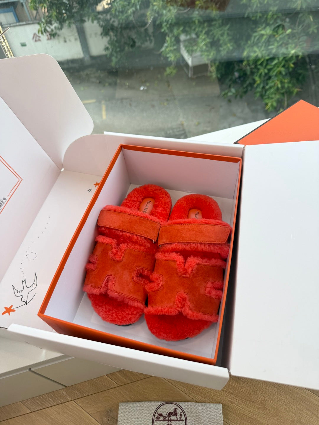 HM 26S SANDAL IN ORANGE RED WOOL AND SUEDE