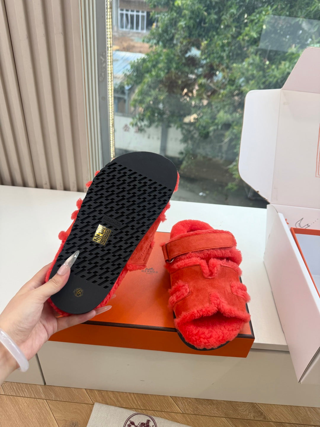 HM 26S SANDAL IN ORANGE RED WOOL AND SUEDE