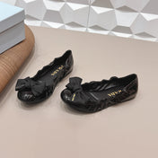 PRADA 26S ROUND TOE FLATS WITH BOW IN BLACK PATENT CALFSKIN