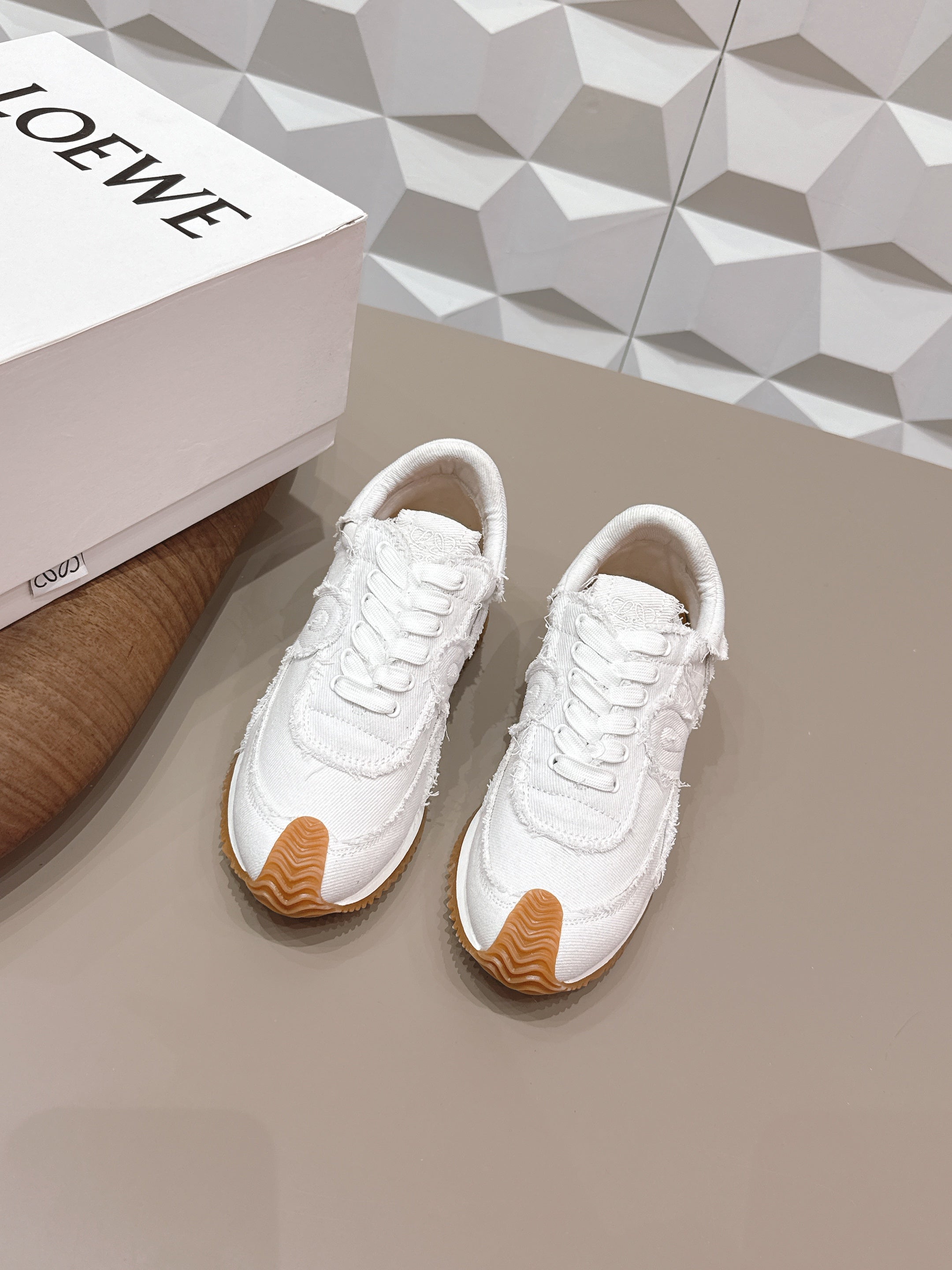 LOEWE 26S FLOW RUNNER SNEAKER IN WHITE DENIM