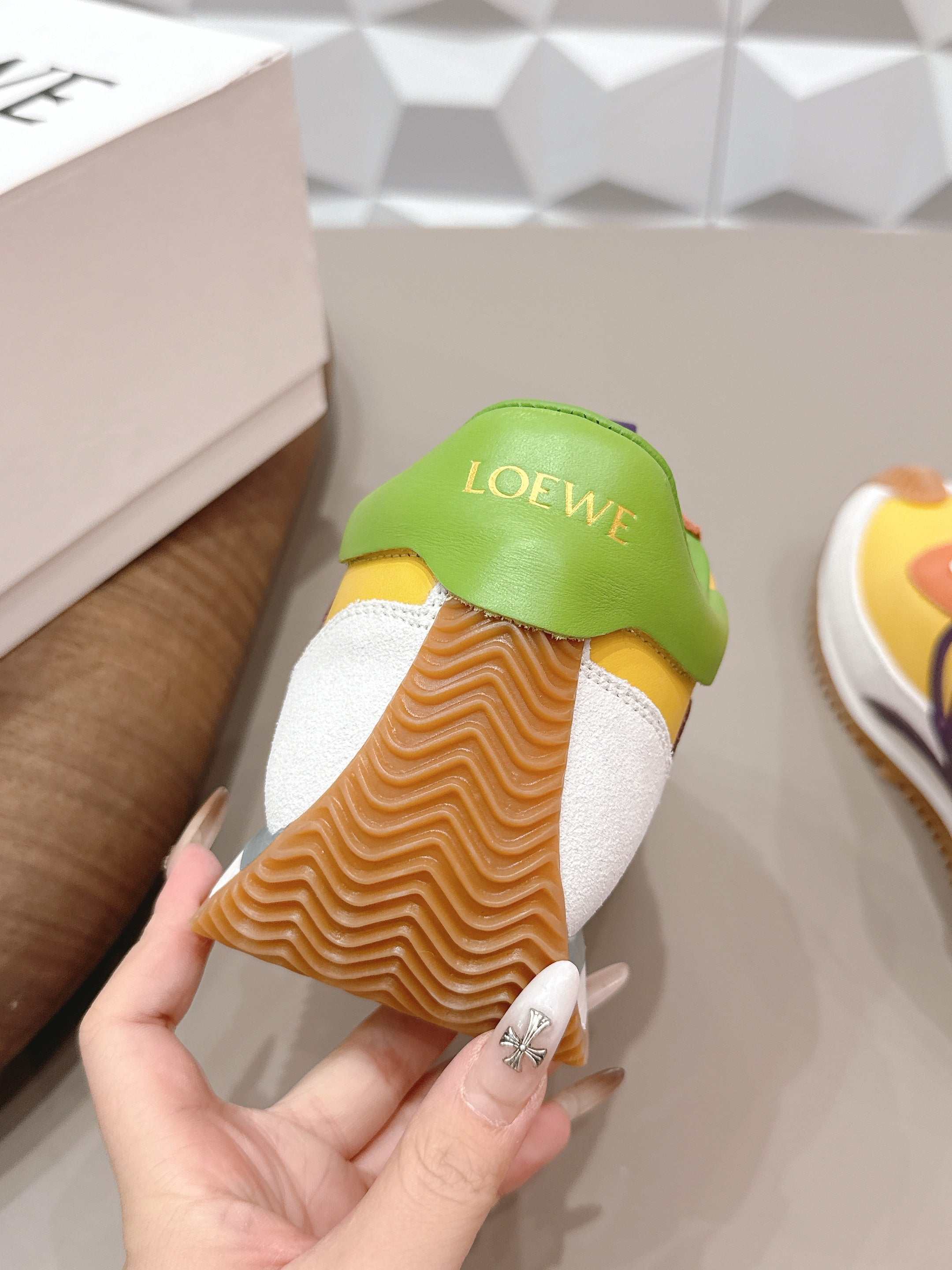 LOEWE 26S FLOW RUNNER SNEAKER IN MULTICOLOR CALFSKIN AND SUEDE STYLE 5