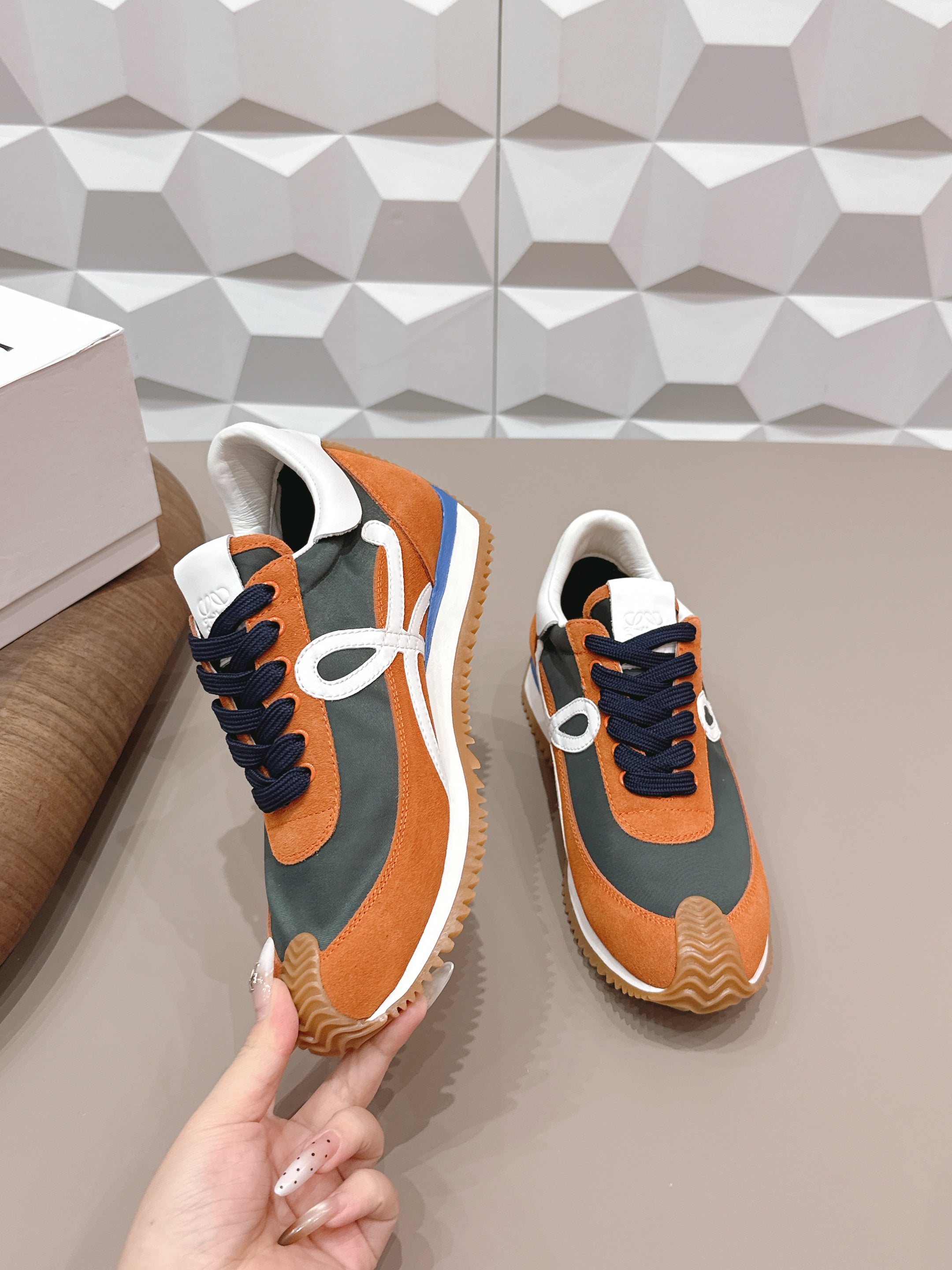 LOEWE 26S FLOW RUNNER SNEAKER IN RUST BROWN SUEDE AND WHITE CALFSKIN