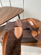 ALAIA WEDGE THONG SANDALS 25S IN BROWN SUEDE