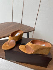 ALAIA WEDGE THONG SANDALS 25S IN BURNT ORANGE SUEDE