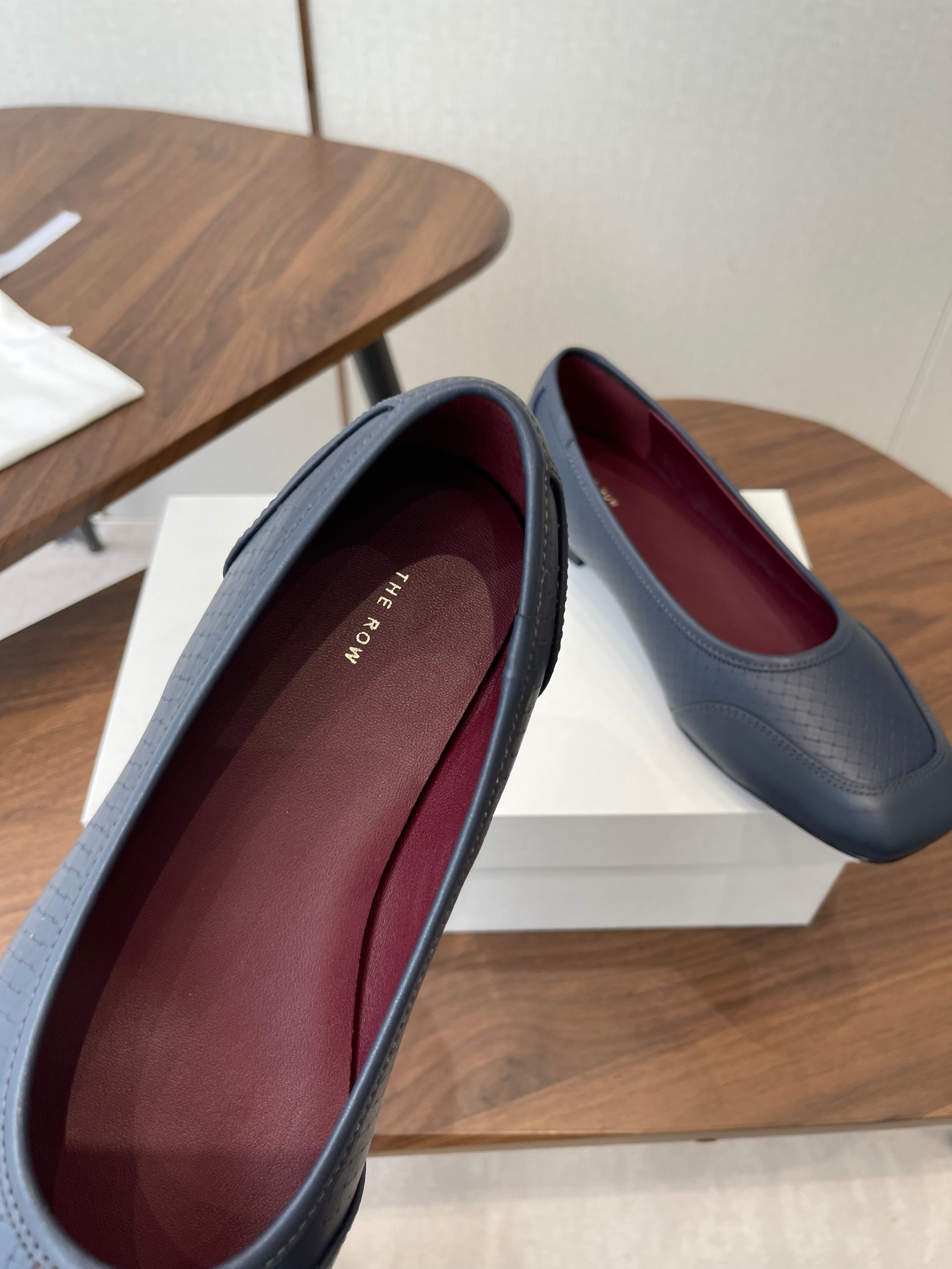 THE ROW 26S SQUARE TOE  BALLET FLATS IN BLUE BLACK CALFSKIN