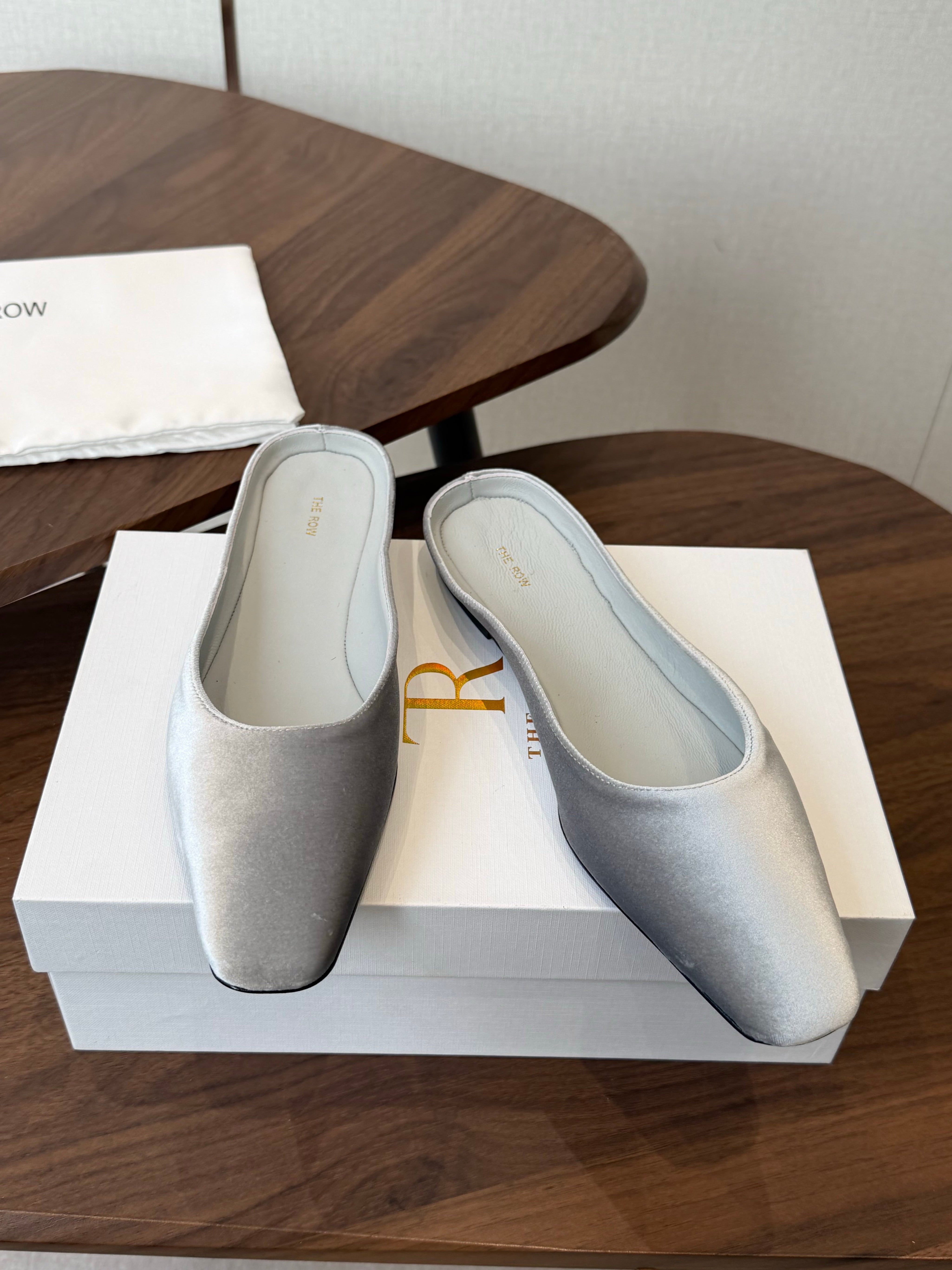 THE ROW 26S POINTED TOE MULES IN LIGHT GREY VELVET