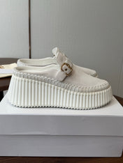 CHLOE 26S PLATFORM MULES IN WHITE SUEDE