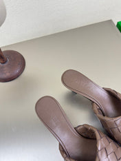 BLINK HIGH 5 CM MULE IN CAROB BROWN INTRECCIATO LEATHER