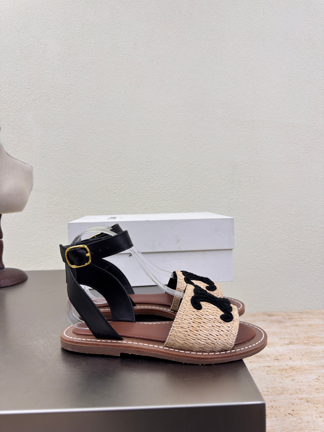 CELINE 25S TRIOMPHE SANDALS BEIGE RAFFIA BLACK WOOL