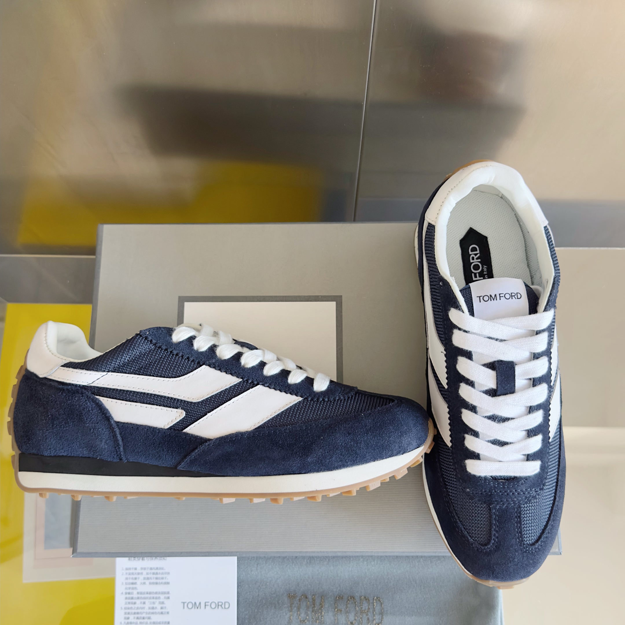 TOM FORD 26S SNEAKERS IN NAVY BLUE SUEDE