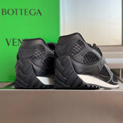 BOTTEGA VENETA 26S SNEAKERS IN BLACK TPU MATERIAL AND MESH FABRIC