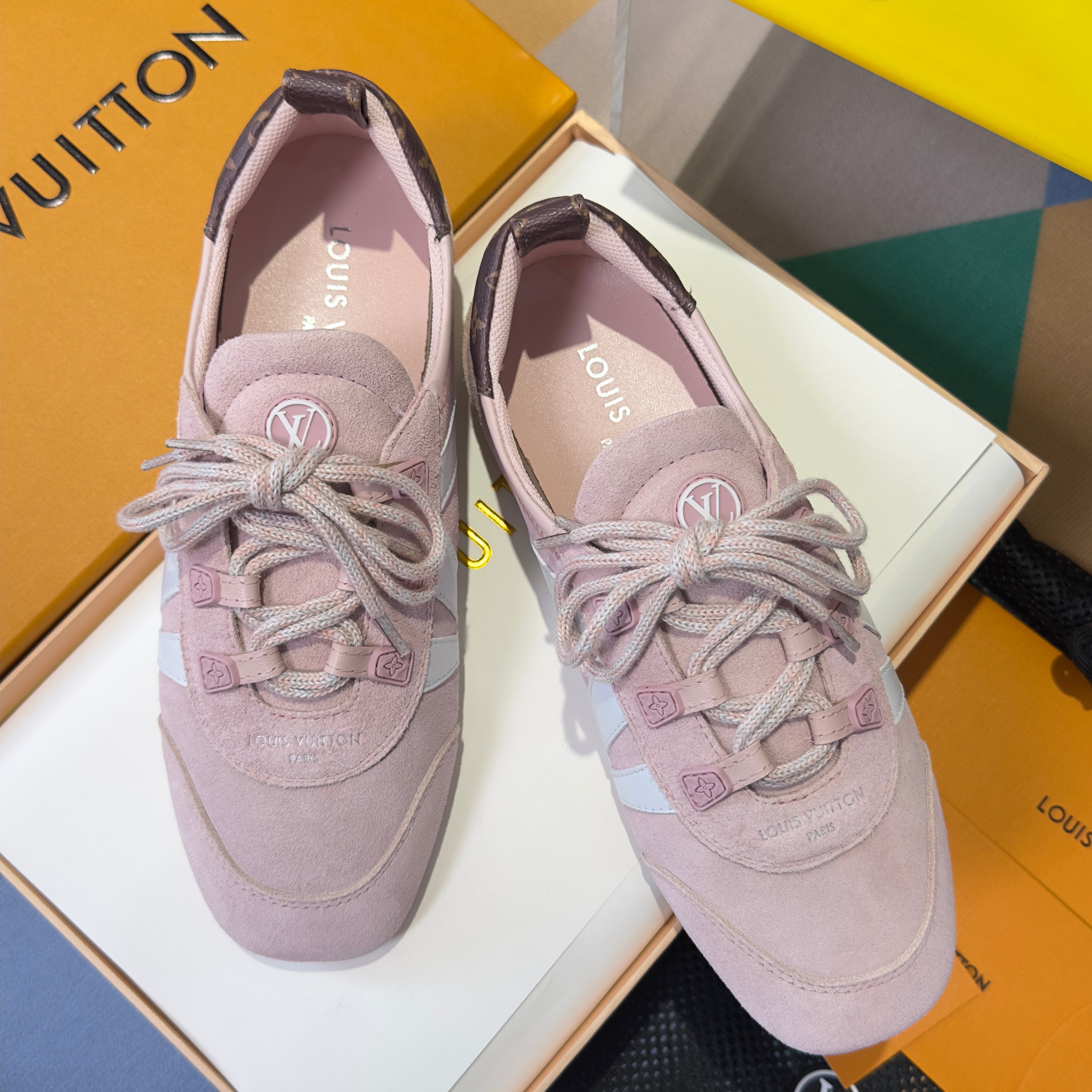 LV 26S SNEAKERINA SNEAKERS IN LIGHT PINK SUEDE