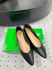 BOTTEGA VENETA 26S BALLET FLATS IN BLACK CALFSKIN