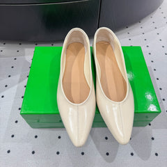 BOTTEGA VENETA 26S BALLET FLATS IN LIGHT BEIGE CALFSKIN