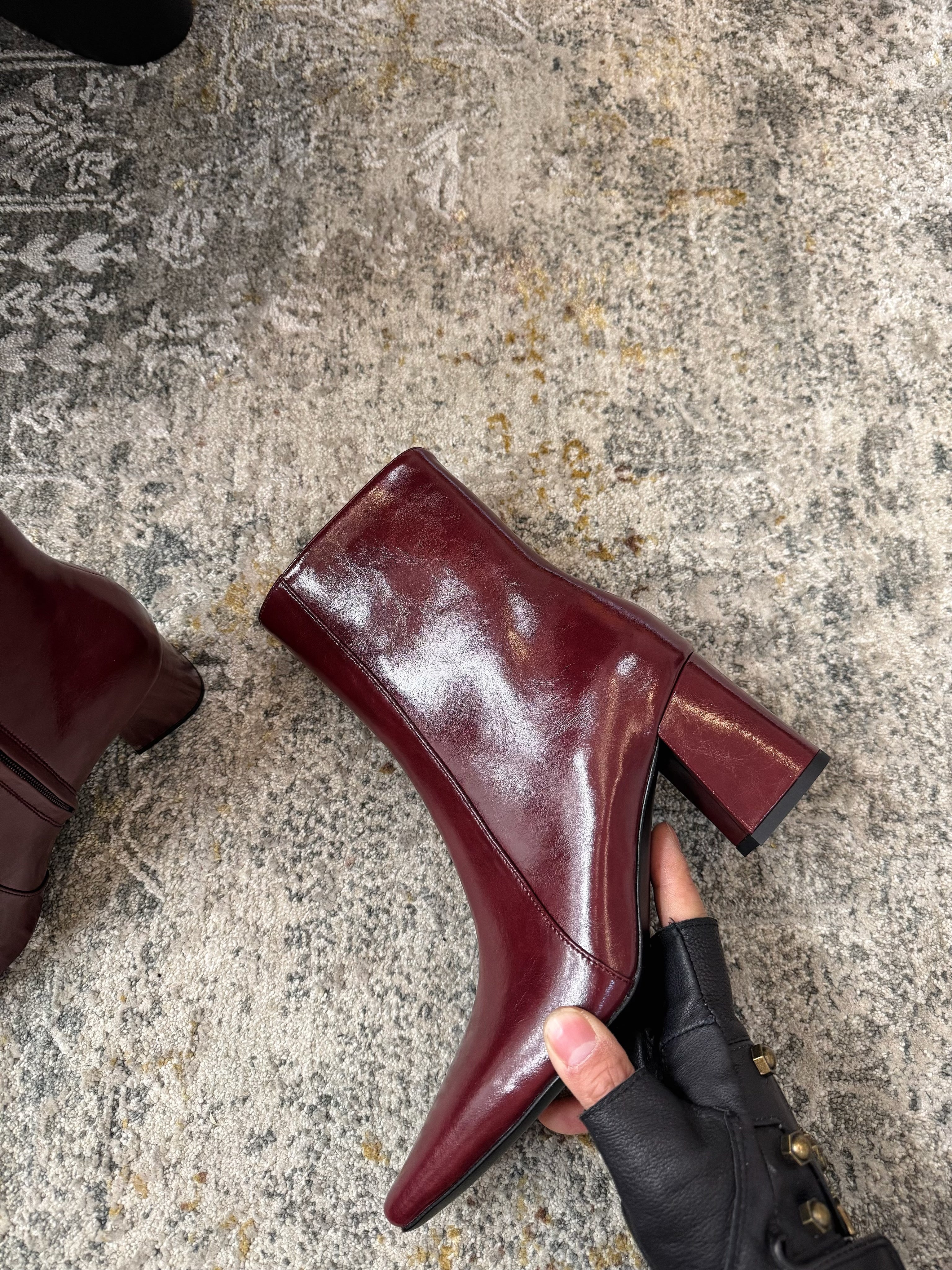 YSL 26S ANKLE BOOTS 70 MM IN DARK RED SHINY CALFSKIN