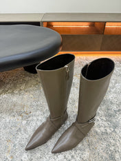 HM 26S FLAT KNEE-HIGH BOOTS IN KHAKI GREY CALFSKIN