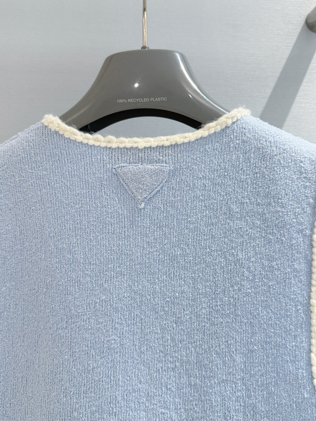 PRADA 26S V-NECK KNIT TOP STYLE 966