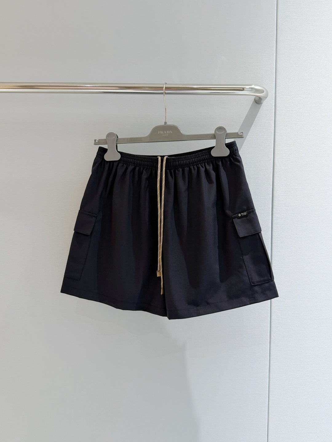 PRADA 26S CARGO SHORTS STYLE 957